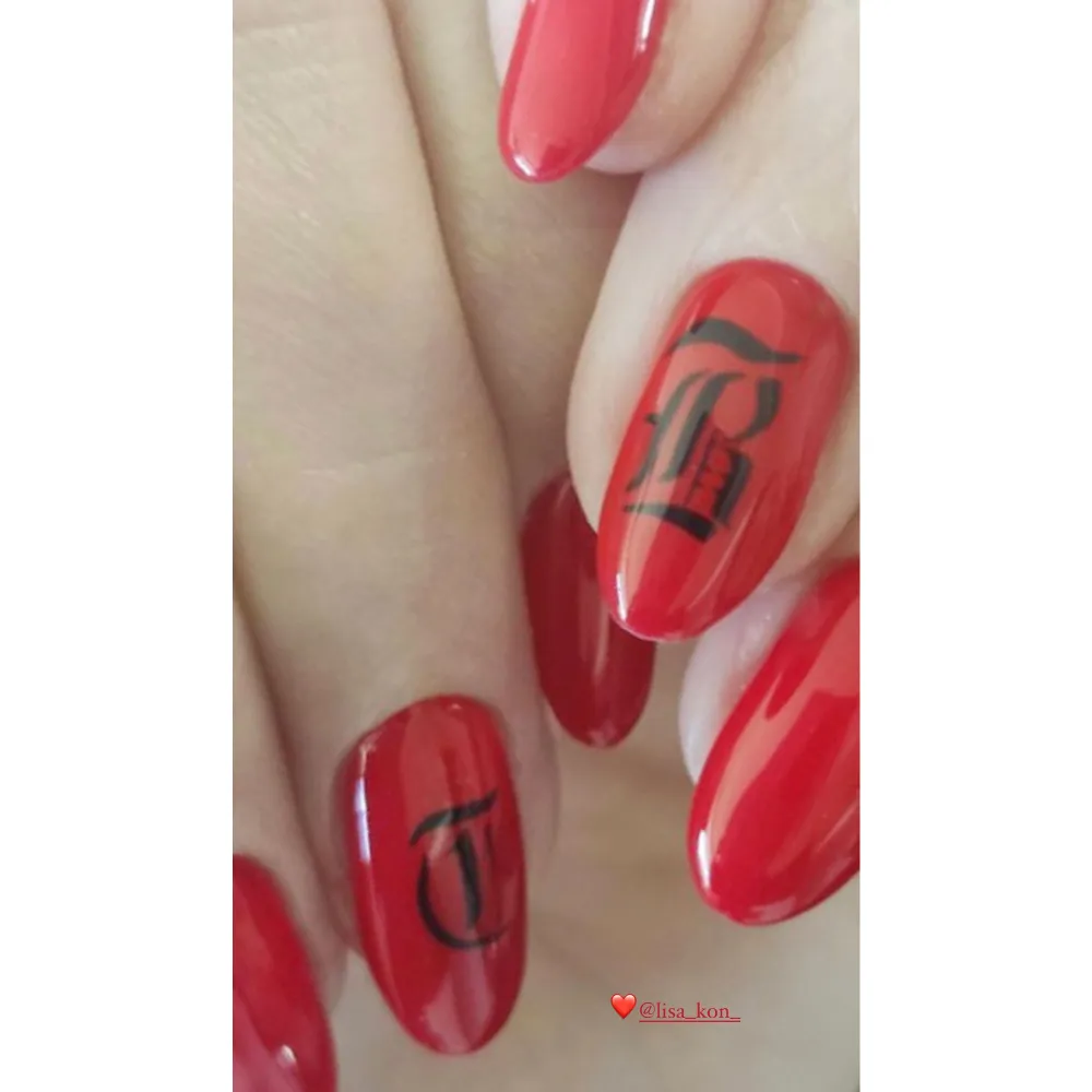 How Travis Barker Inspired Kourtney Kardashian Latest Manicure