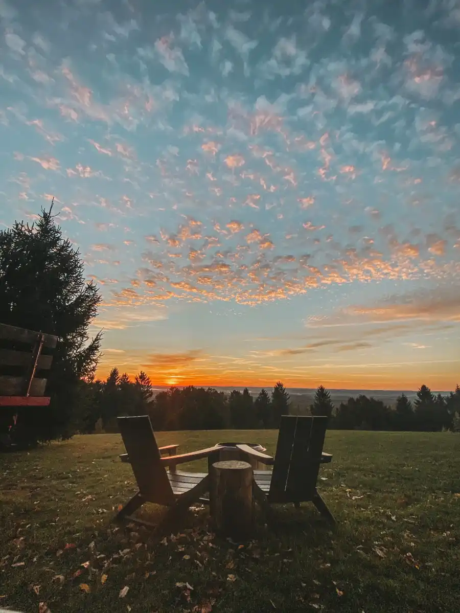 Embrace the Cozy Cabin Vibes at Cedar Lakes Estate