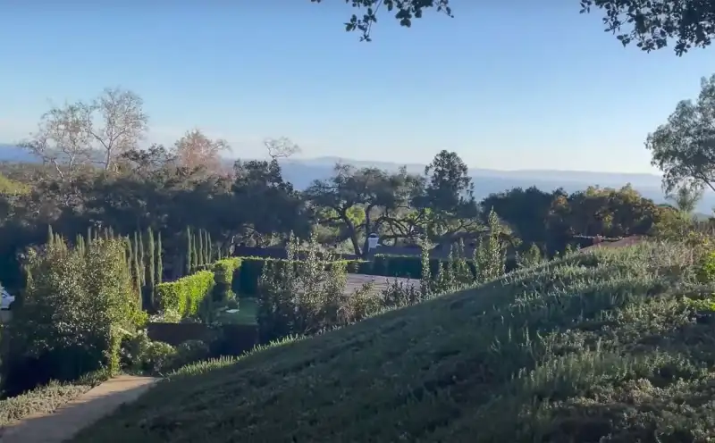 Inside Drew Scott and Pregnant Linda Phans Babymoon