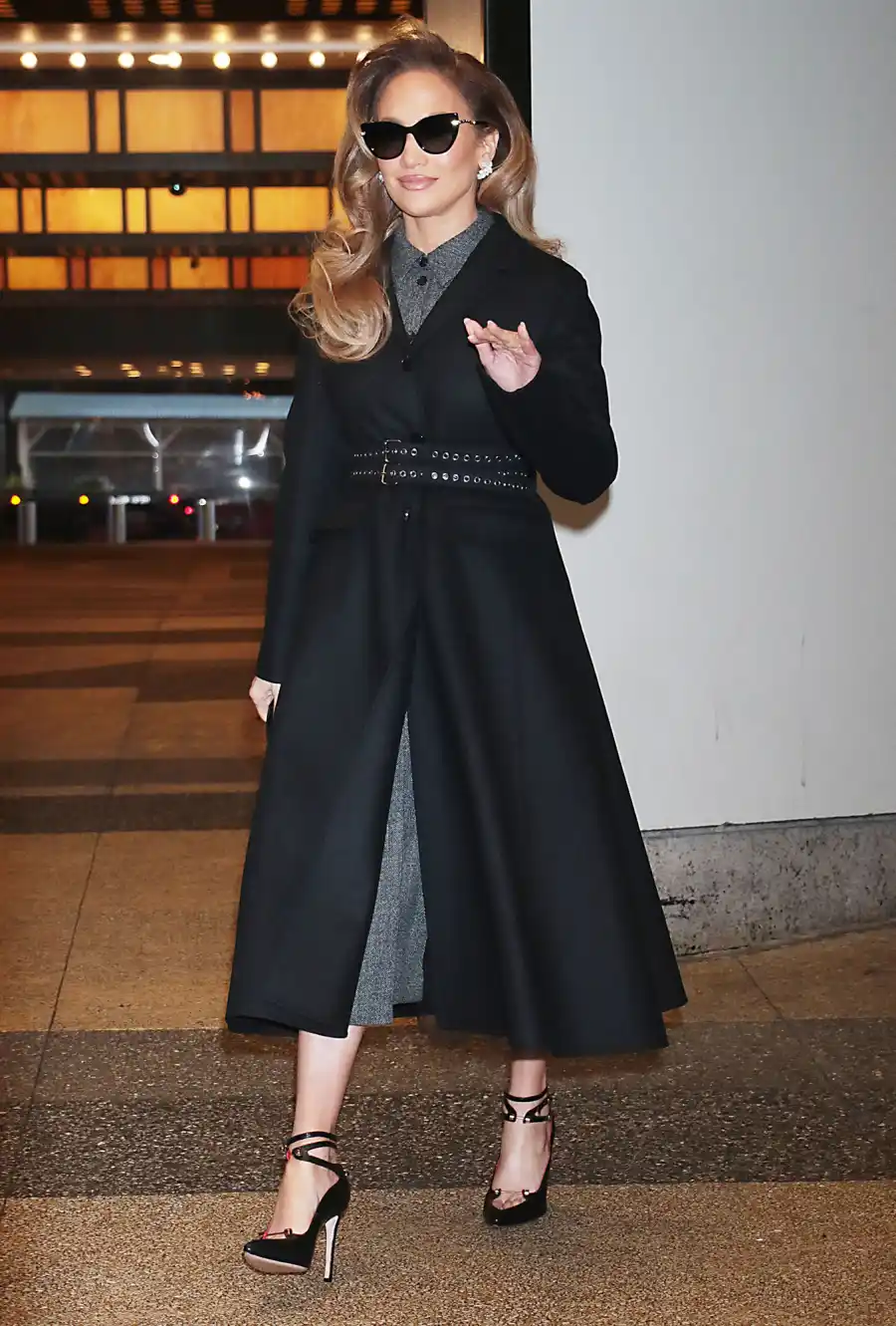 Interest in Her Personal Life All the Ways Jennifer Lopez Marry Me Mimicks Her Life