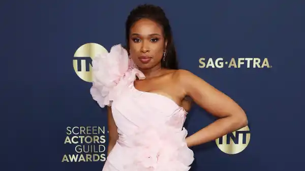 Jennifer Hudson Nearly Suffered a Wardrobe Crisis at the SAG Awards 2022