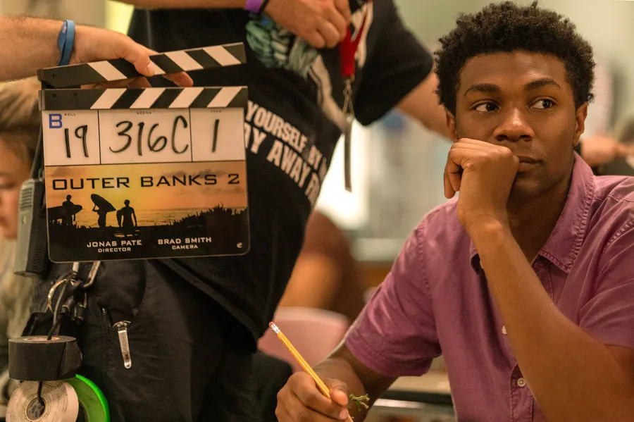 Jonathan Daviss Outer Banks Season 3 Has Begun Filming