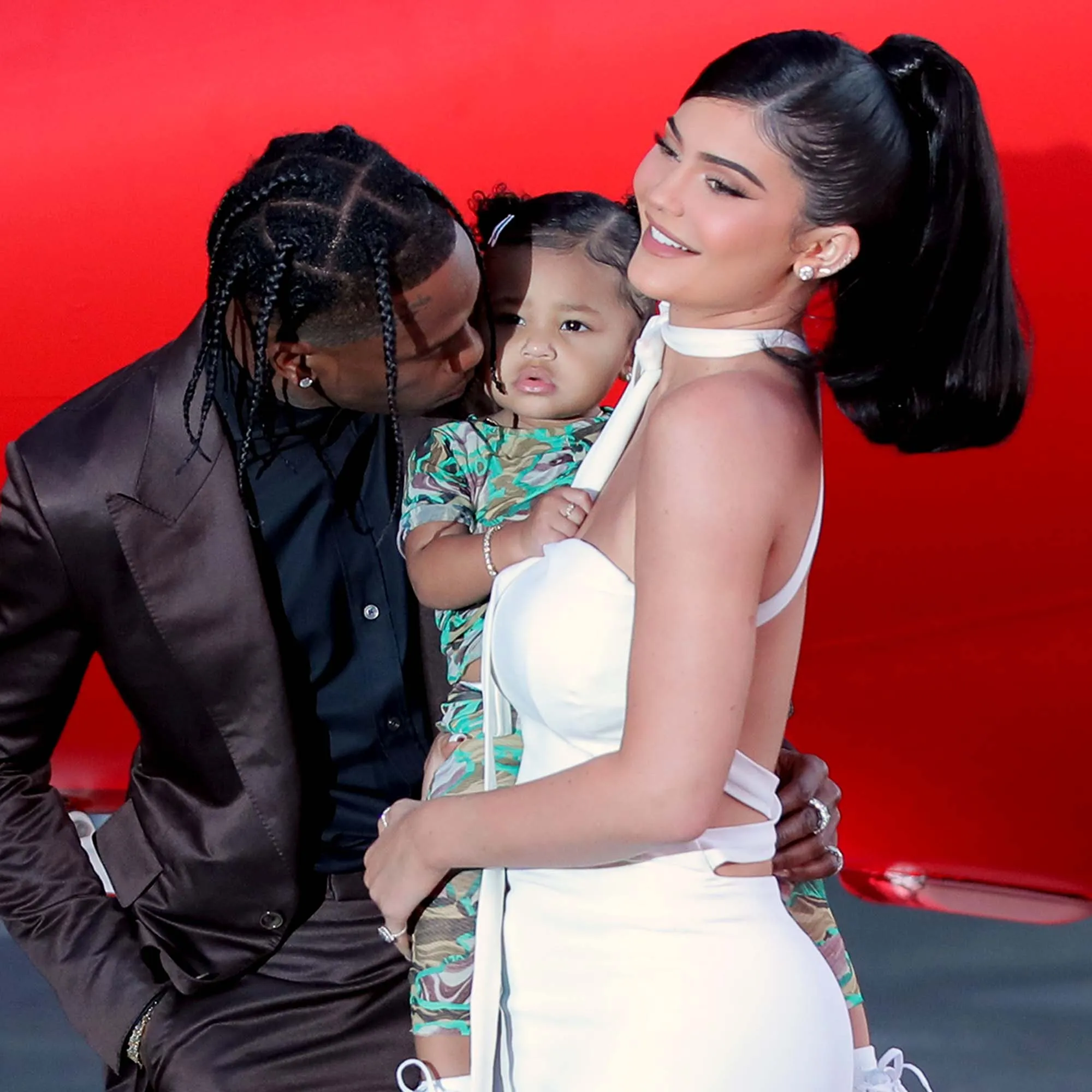 Kylie Travis Daughter Is Helping Out With New Baby Shes So Excited