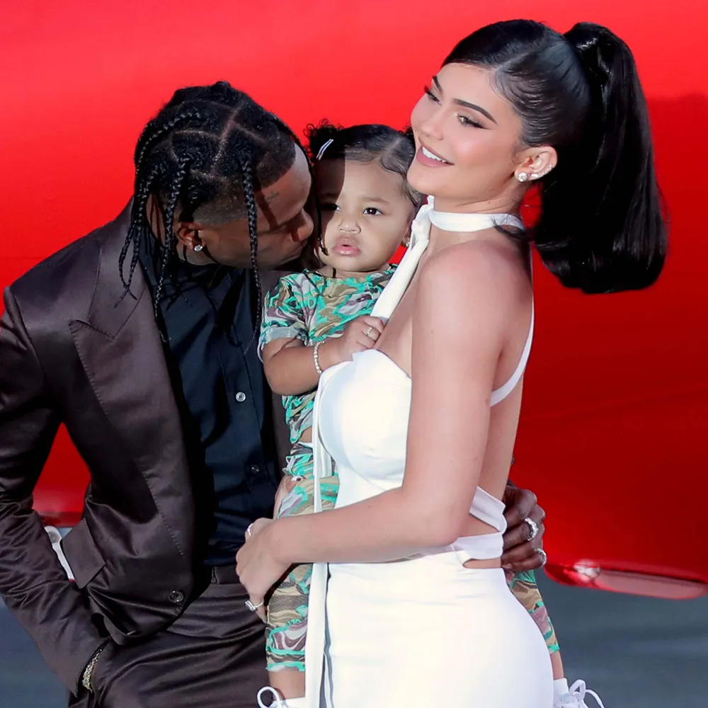 Kylie Travis Daughter Is Helping Out With New Baby Shes So Excited