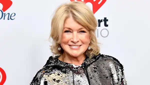 Martha Stewart, 80, Spills Her ‘Thirst Trap’ Selfie Tips
