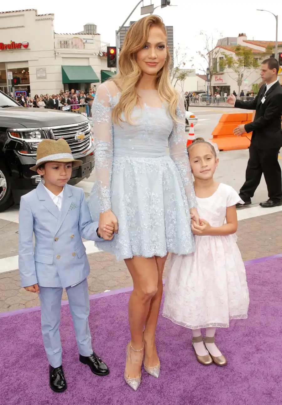 Pink Kids Cant Have Phones More Celeb Parents Technology Rules Jennifer Lopez