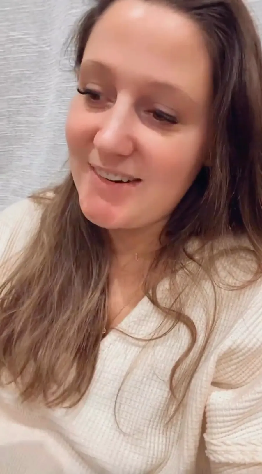 Pregnant Tori Roloff's Baby Bump Album Sweater Weather