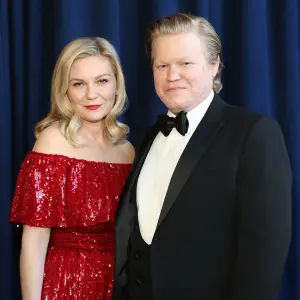 SAG Awards 2022 Kirsten Dunst and Jesse Plemons Are the Cutest Couple on the Red Carpet