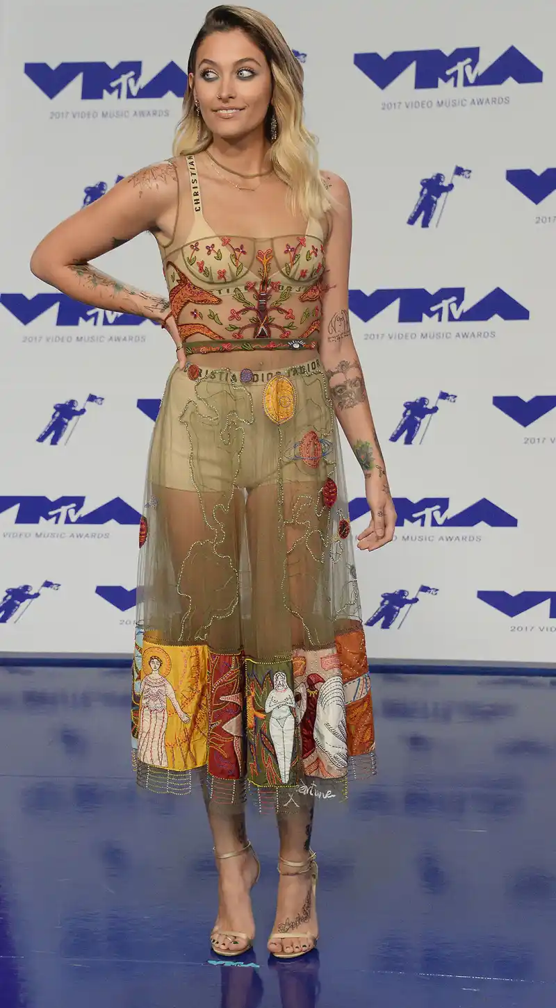 See Paris Jacksons Edgy Beauty and Style Evolution 2017 MTV Video Music Awards