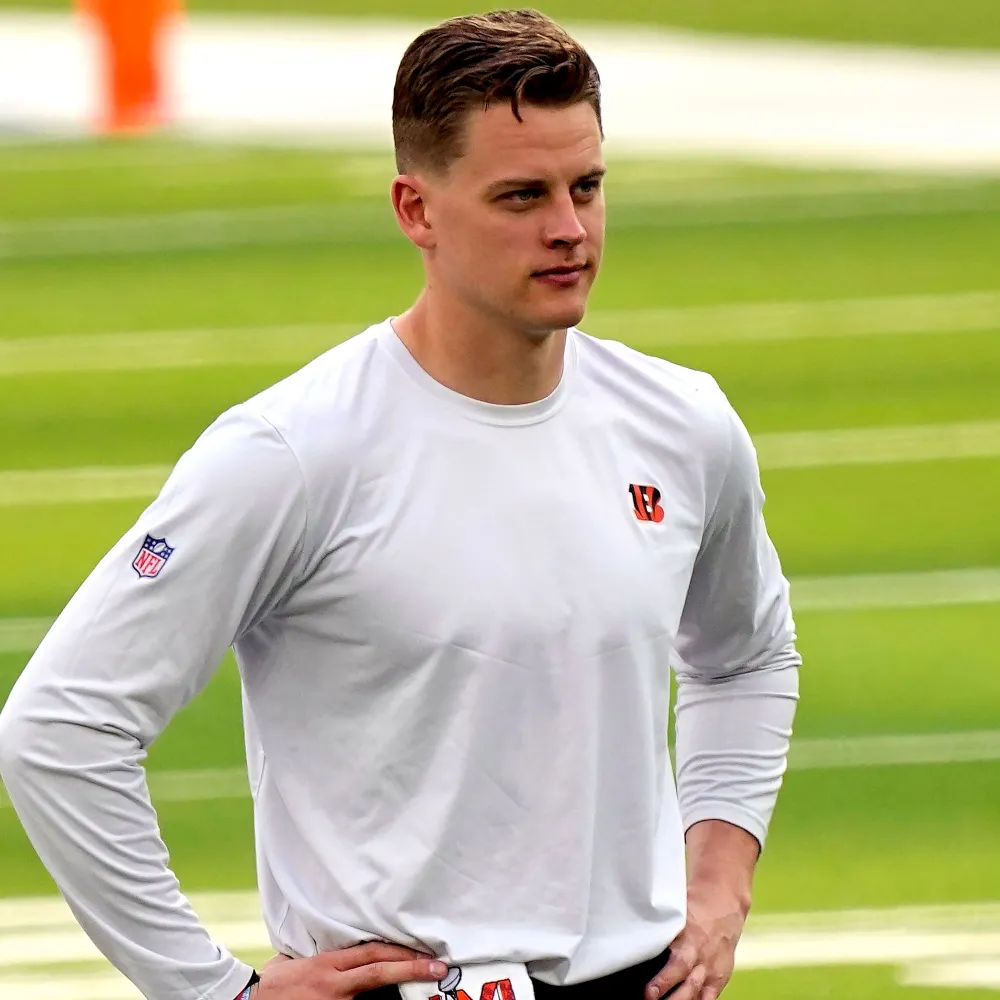 Style MVP! Joe Burrow&rsquo;s Super Bowl Suit Has Fans Already Calling the Game