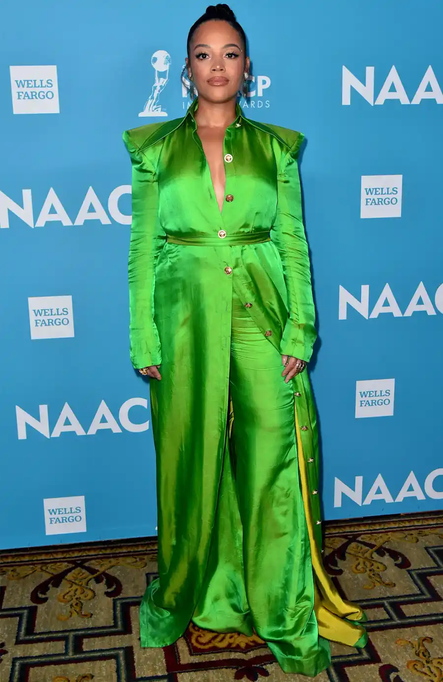 The Significance Behind Meghan Markle’s Sapphire Gown at the 2022 NAACP Awards