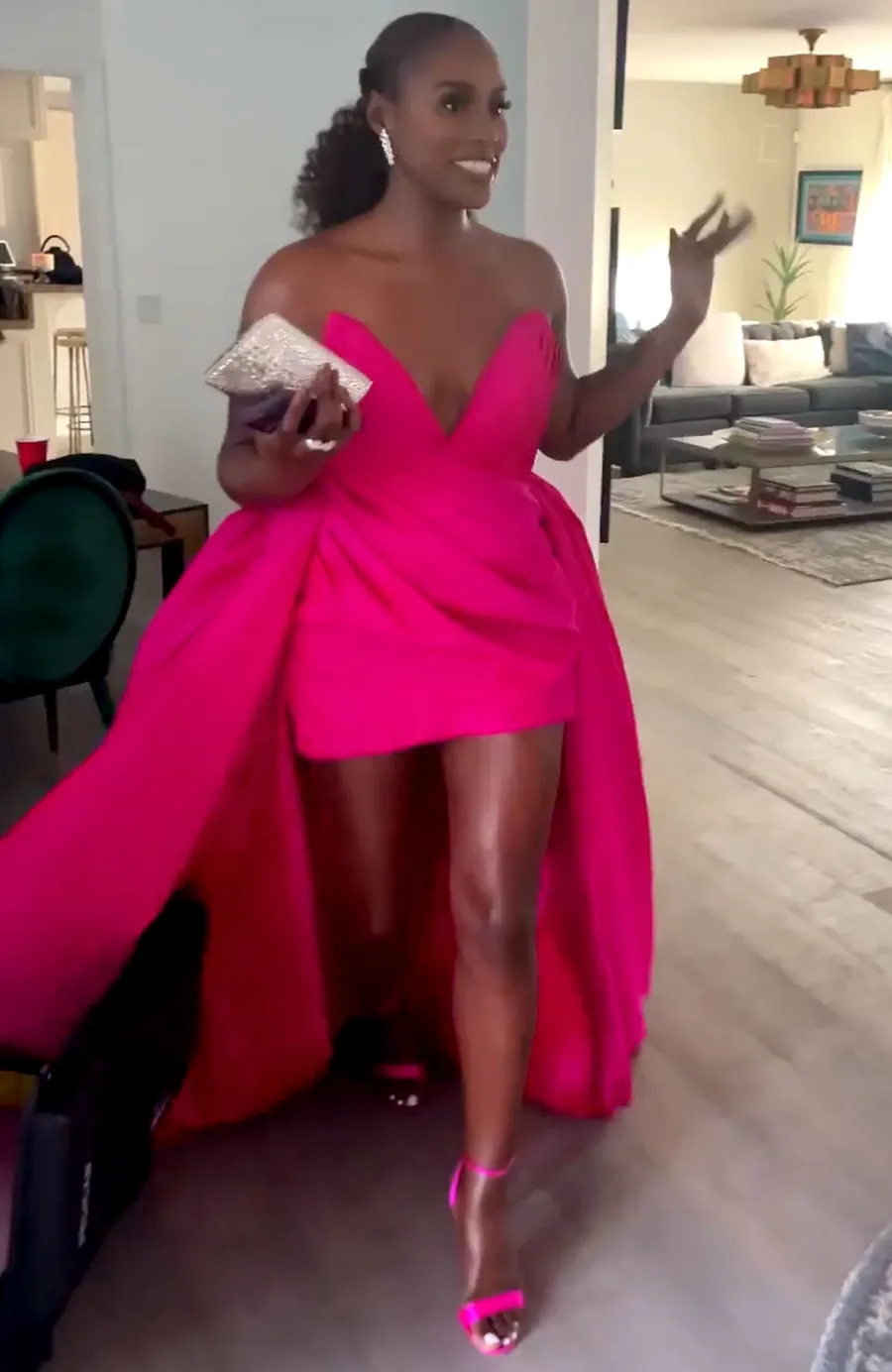 The Significance Behind Meghan Markle’s Sapphire Gown at the 2022 NAACP Awards