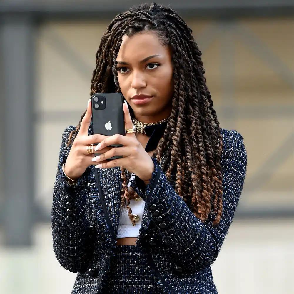 Why Gossip Girl&rsquo;s Savannah Lee Smith Wanted Monet to Have Many Hairstyles