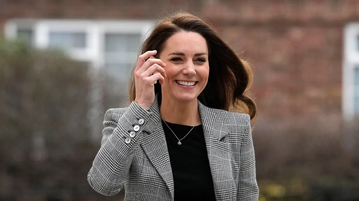 duchess-kate-middleton-blundstone-vegan-chelsea-boots