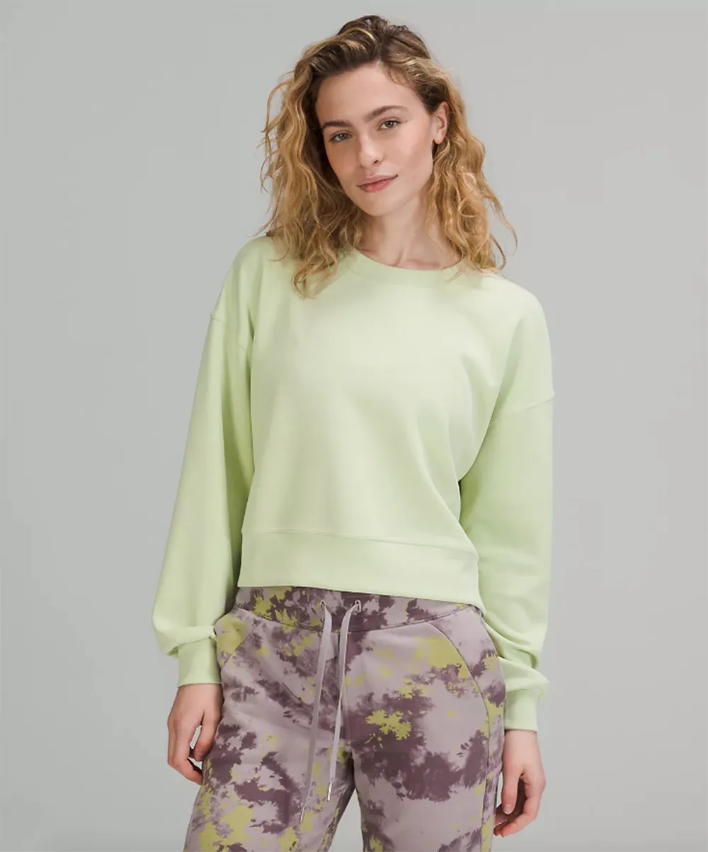 lululemon-perfectly-oversized-crew