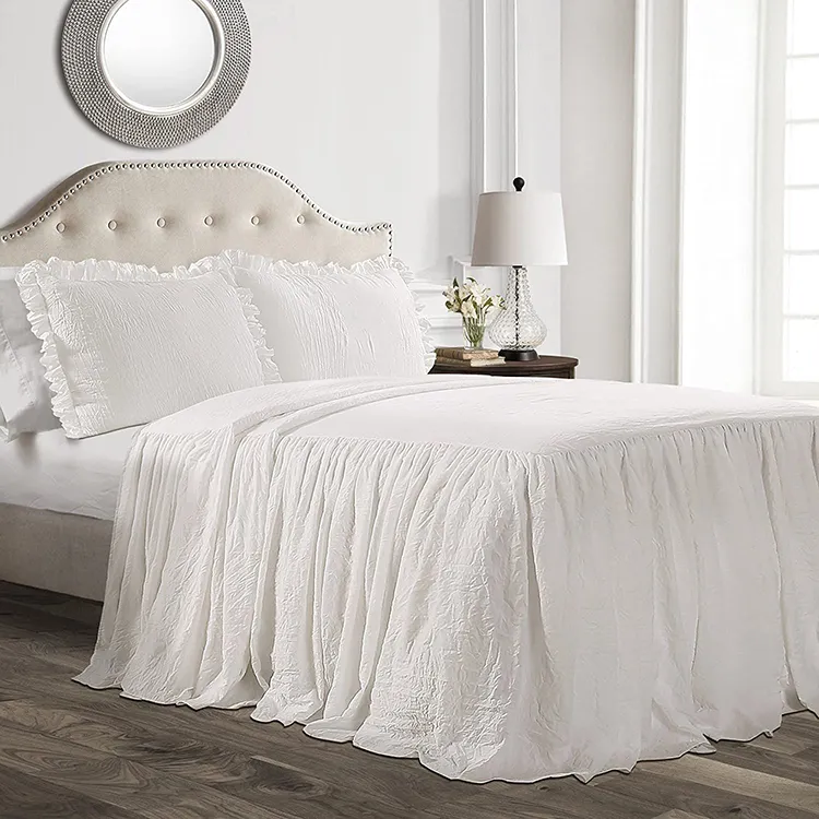 ruffled bedspread