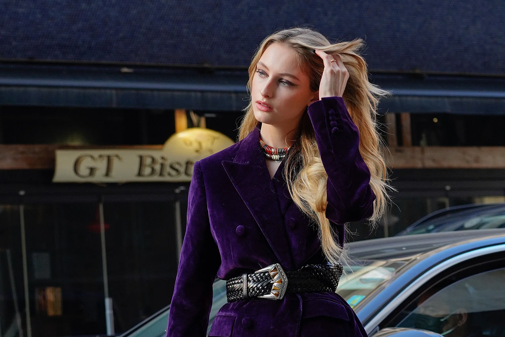 saks-fifth-avenue-sale