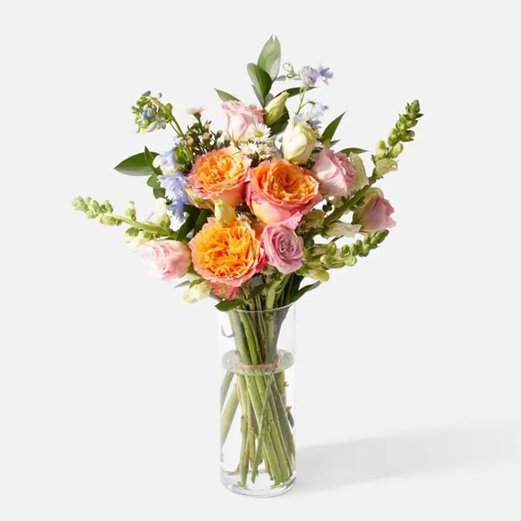 The Juliet UrbanStems bouquet