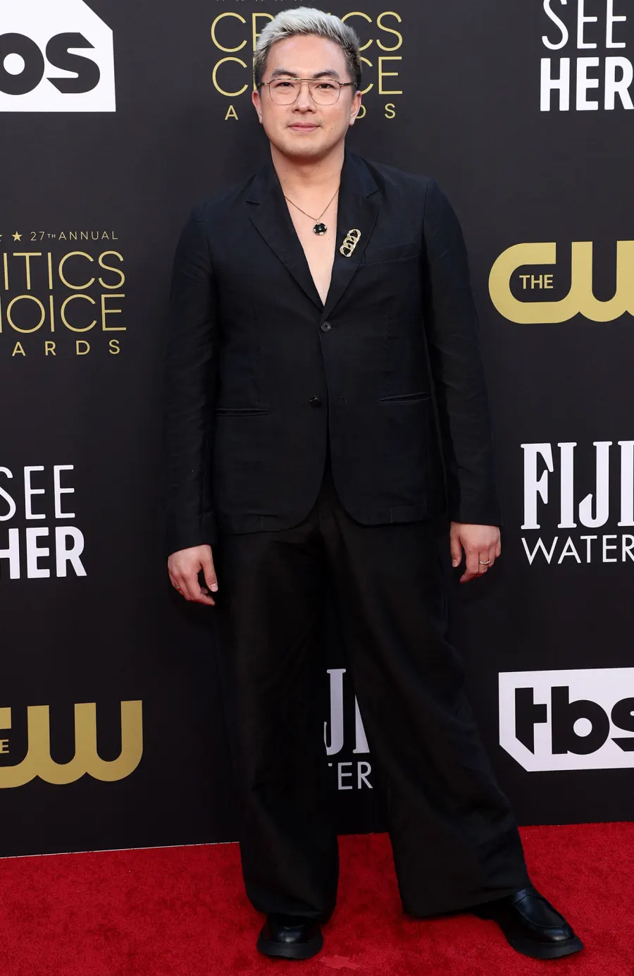 10 Hottest Hunks at the 2022 Critics’ Choice Awards