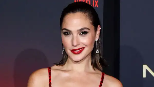 Baking Mama! Gal Gadot Makes Hamantaschen With Her Daughters for Purim