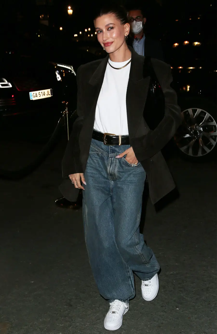 Buzzzz-O-Meter: Drew Barrymore-Approved Robes, Wide Leg Jeans and More