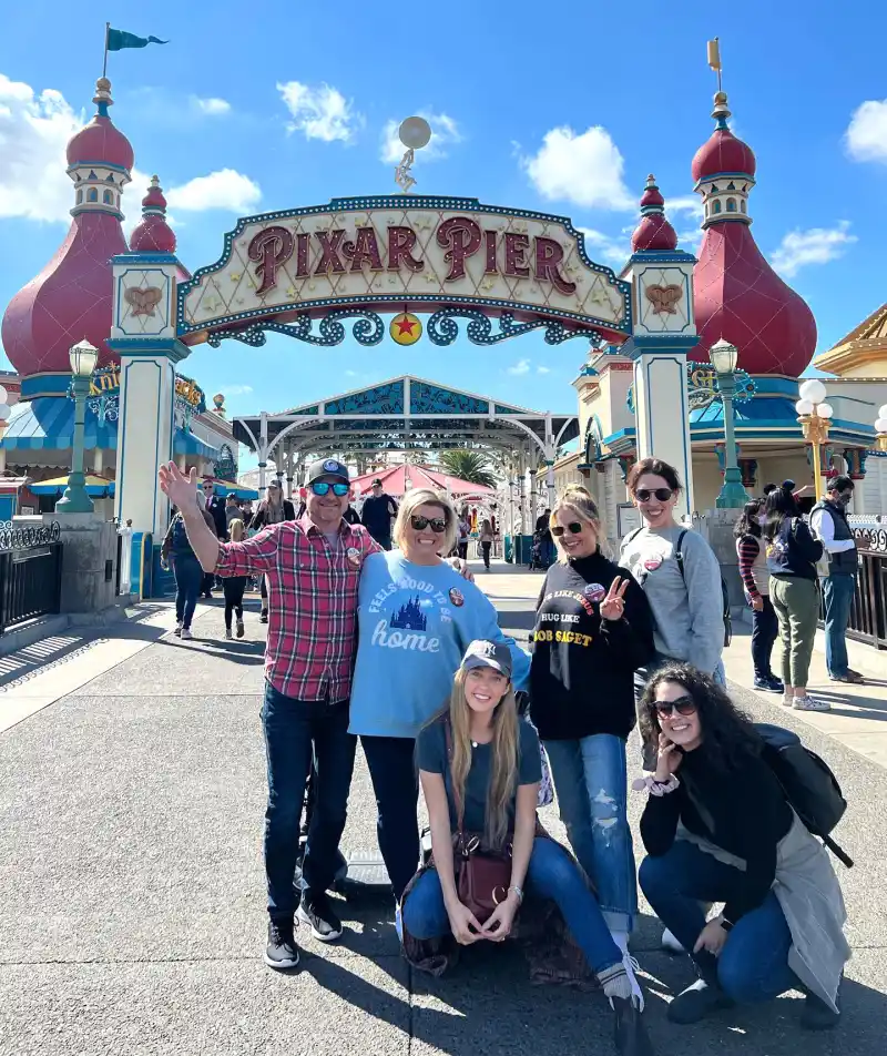 Candace Cameron Bure Wears 'Hug Like Bob Saget' Sweatshirt to Disneyland