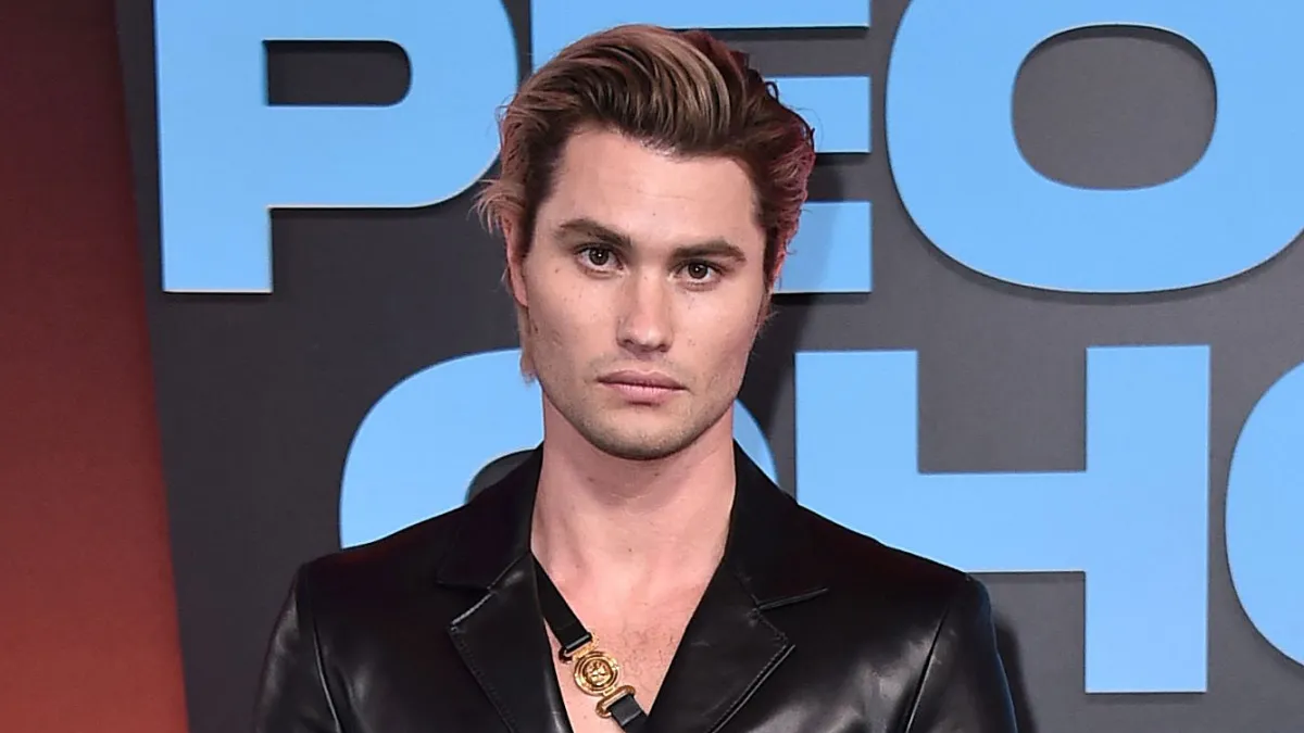 Chase Stokes Begs Outer Banks Fans Not to Post Season 3 Spoilers