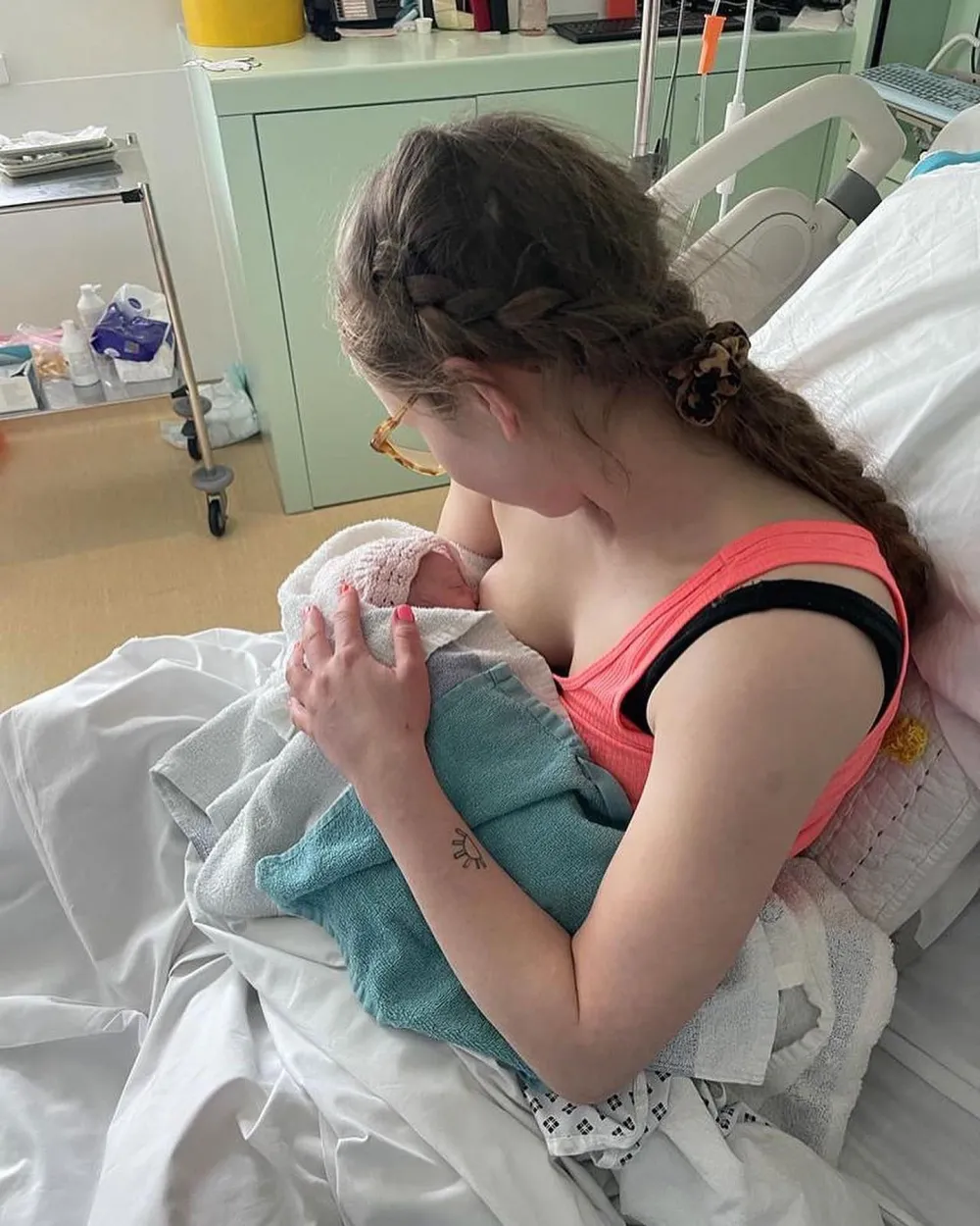 Harry Potter&rsquo;s Jessie Cave Welcomes 4th Baby With Partner Alfie Brown 01