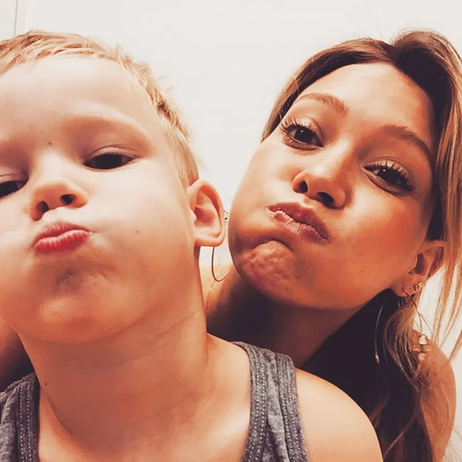 Hilary Duff Family Album Photos Her Kids With Mike Comrie Matthew Koma