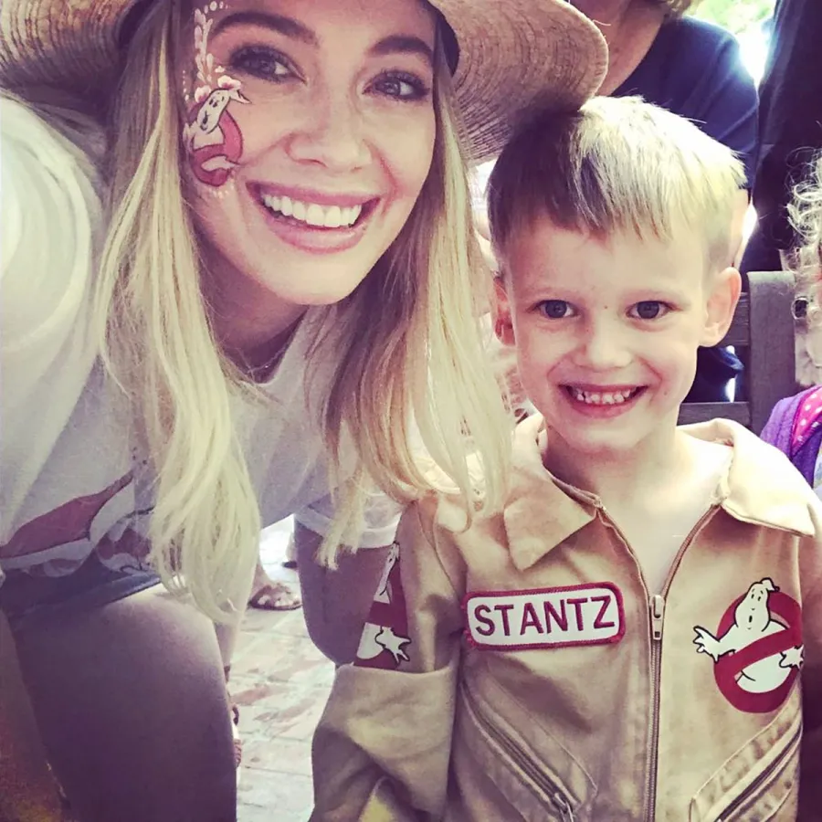 Hilary Duff Family Album Photos Her Kids With Mike Comrie Matthew Koma