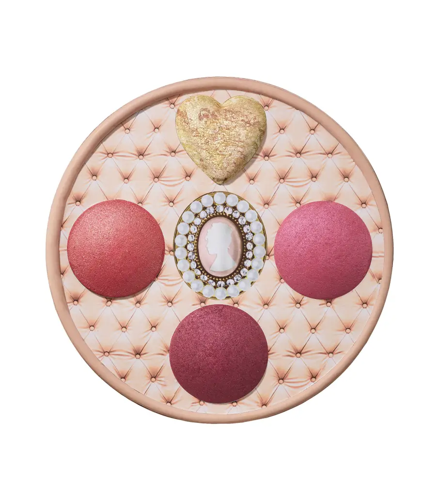 How Anthony Bridgertons Sideburns Play an Important Role in Season 2