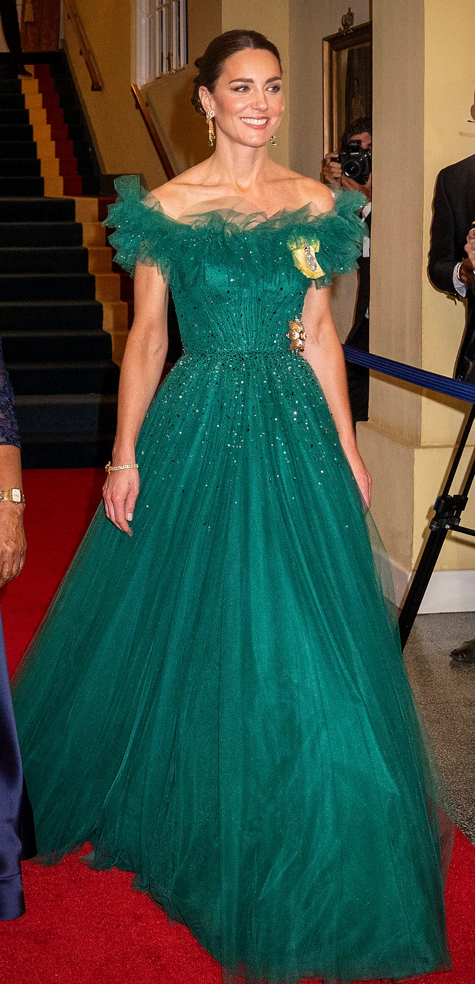 The Jewels! That Dress! How Duchess Kate&rsquo;s Gorgeous Green Outfit Honors Princess Diana and Queen Elizabeth