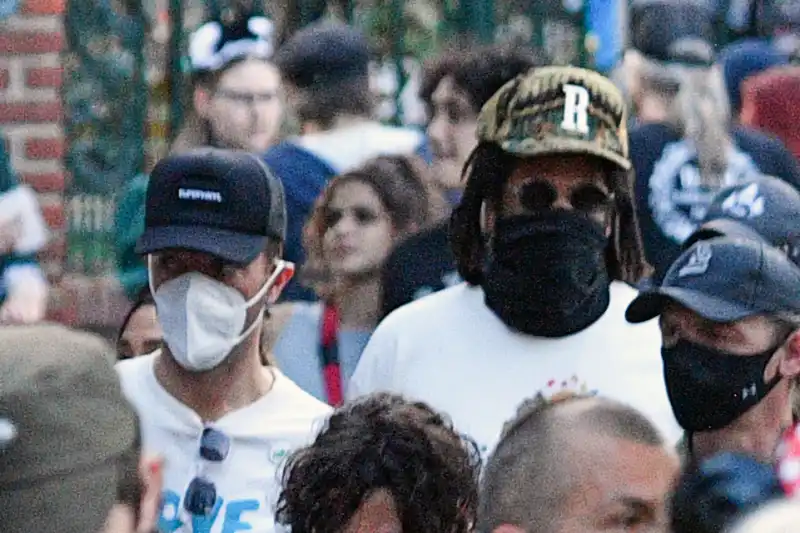 Jay-Z Takes Blue Ivy to Disneyland With Dakota Johnsons, Chris Martin and His Teens