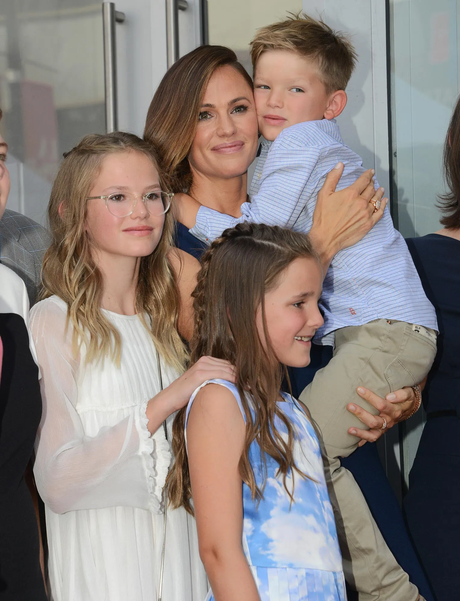 Jennifer Garner s Best Motherhood Moments While Raising Violet Seraphina and Samuel GettyImages 1020458442