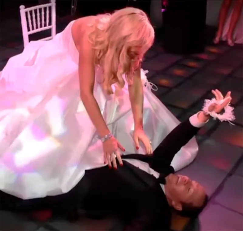 Jenny Marthy and Donnie Wahlberg's Wedding Album! garter