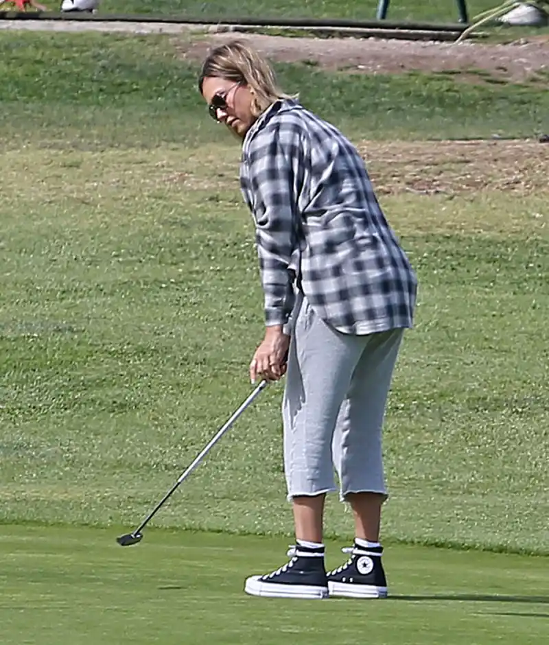 Jessica Alba They Hit The Links Just Like Us