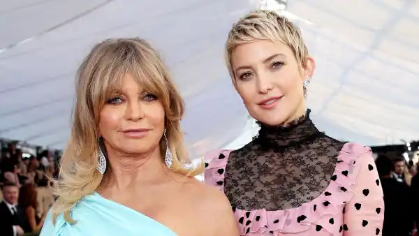 Kate Hudson and Goldie Hawn Are Mother Daughter Goals in Stuart Weitzmans Campaign