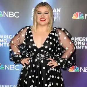 Kelly Clarkson Gives Advice to American Song Contest