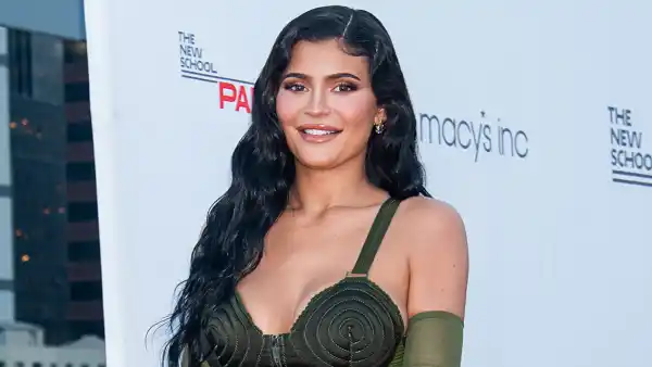 Kylie Jenner Gives Glimpse of Her Workout After Sharing Postpartum Struggles: Video