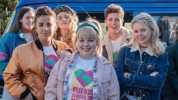 Leaving Londonderry Everything Know About Season 3 Derry Girls Nicola Coughlan