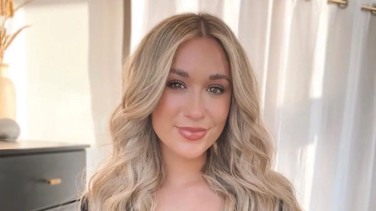 Manicure Mayhem Bachelor Nation Can’t Stop Talking About Rachel Recchia’s Missing Nail