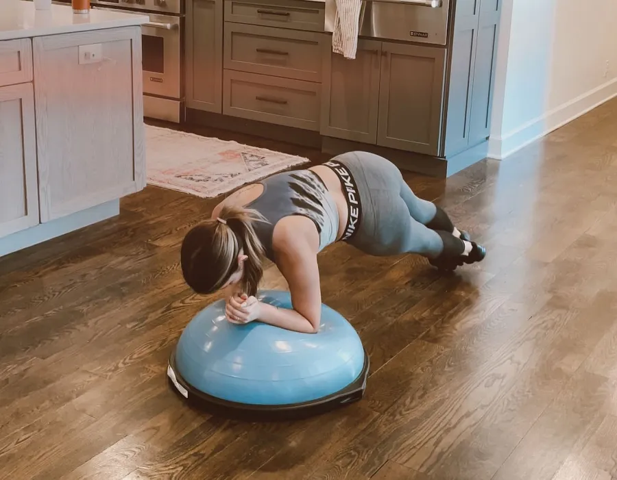 Maren Morris Best Postpartum Pics and Body Positive Quotes Over the Years