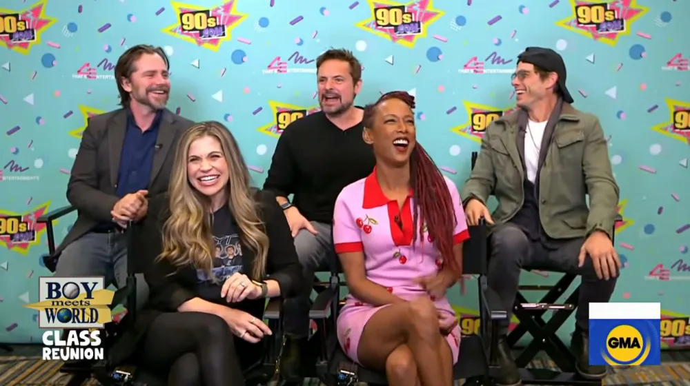 Matthew Lawrence Spotted Without Wedding Ring While Attending 90s Con After Cheryl Burke Split