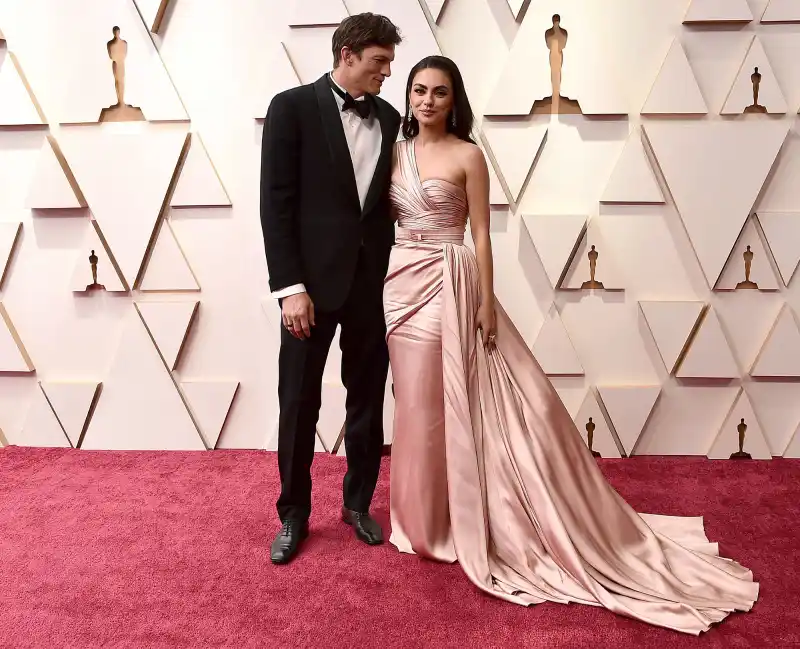 Mila Kunis and Ashton Kutcher Make Rare Red Carpet Appearance at Oscars 2022 2