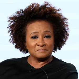 Oscars Host Wanda Sykes It Was Gross Will Smith Accepted Trophy Post Slap