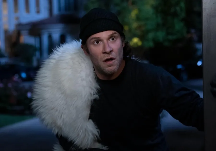 Playboy! Penthouse! The Mob! What 'Pam & Tommy' Got Right and Wrong