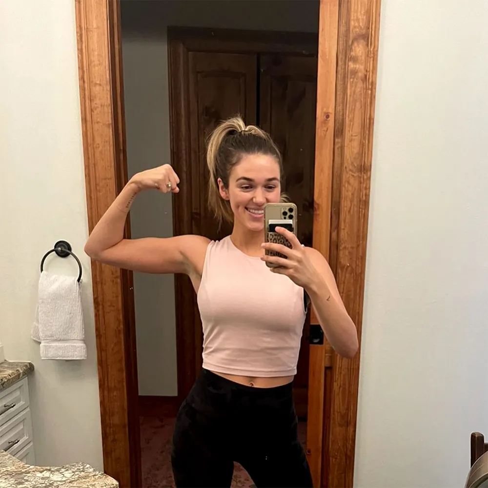 Sadie Robertson Shows &lsquo;Significant&rsquo; Changes in 10-Month Postpartum Body: Photo