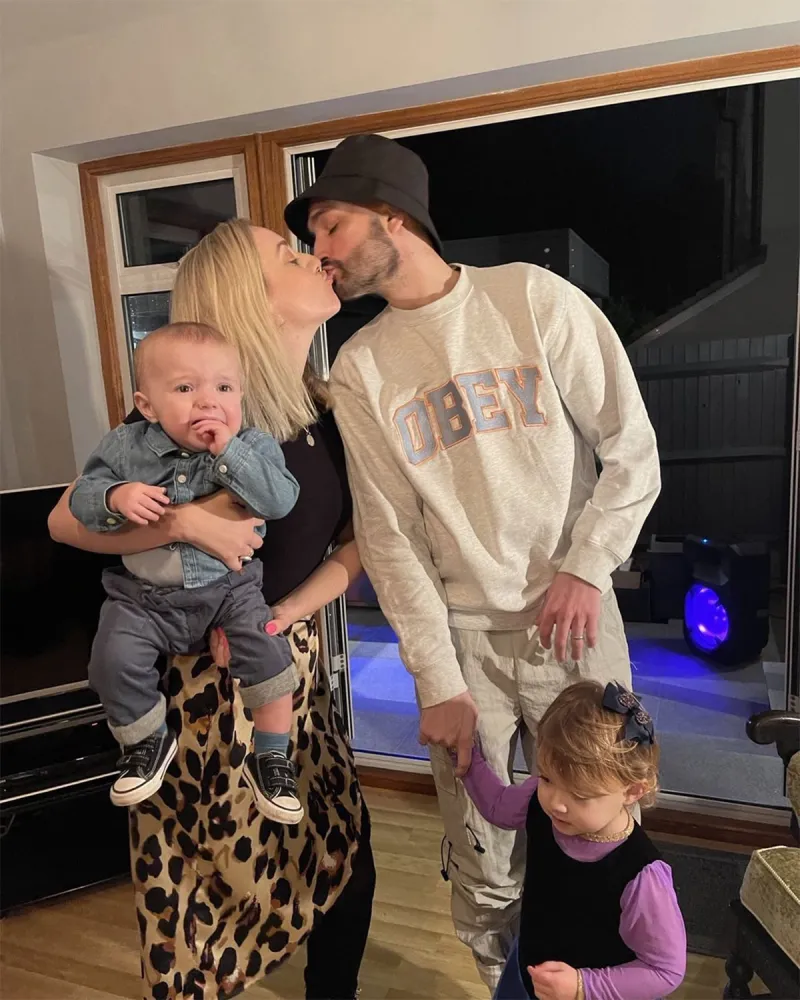 The Wanted’s Tom Parker Dead at 33 Following Treatment for Brain Tumor Family