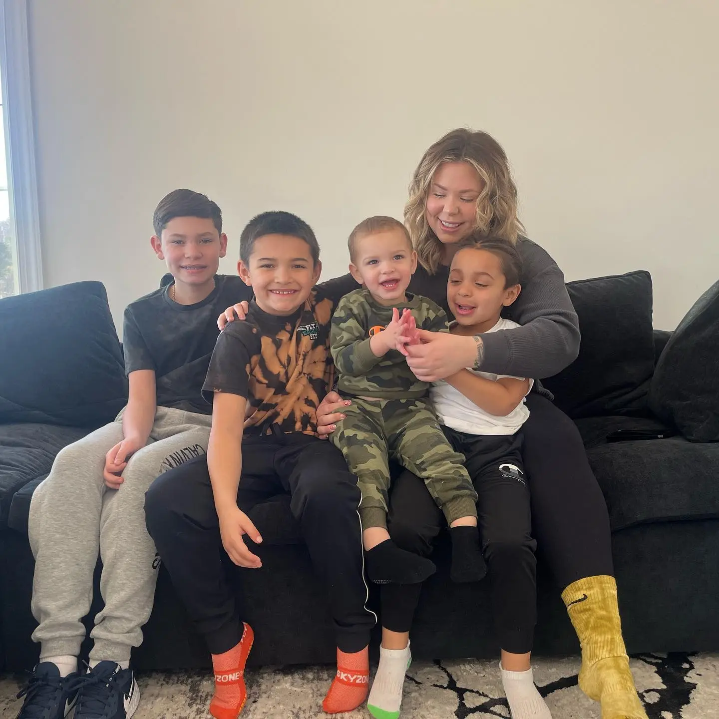 &lsquo;This Is 30&rsquo;! Teen Mom 2&rsquo;s Kailyn Lowry Posts Family Photo With 4 Sons