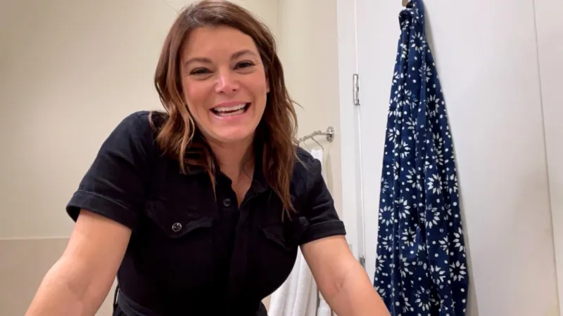 Top Chef’s Gail Simmons Shows Us Her Beauty Sleep Routine